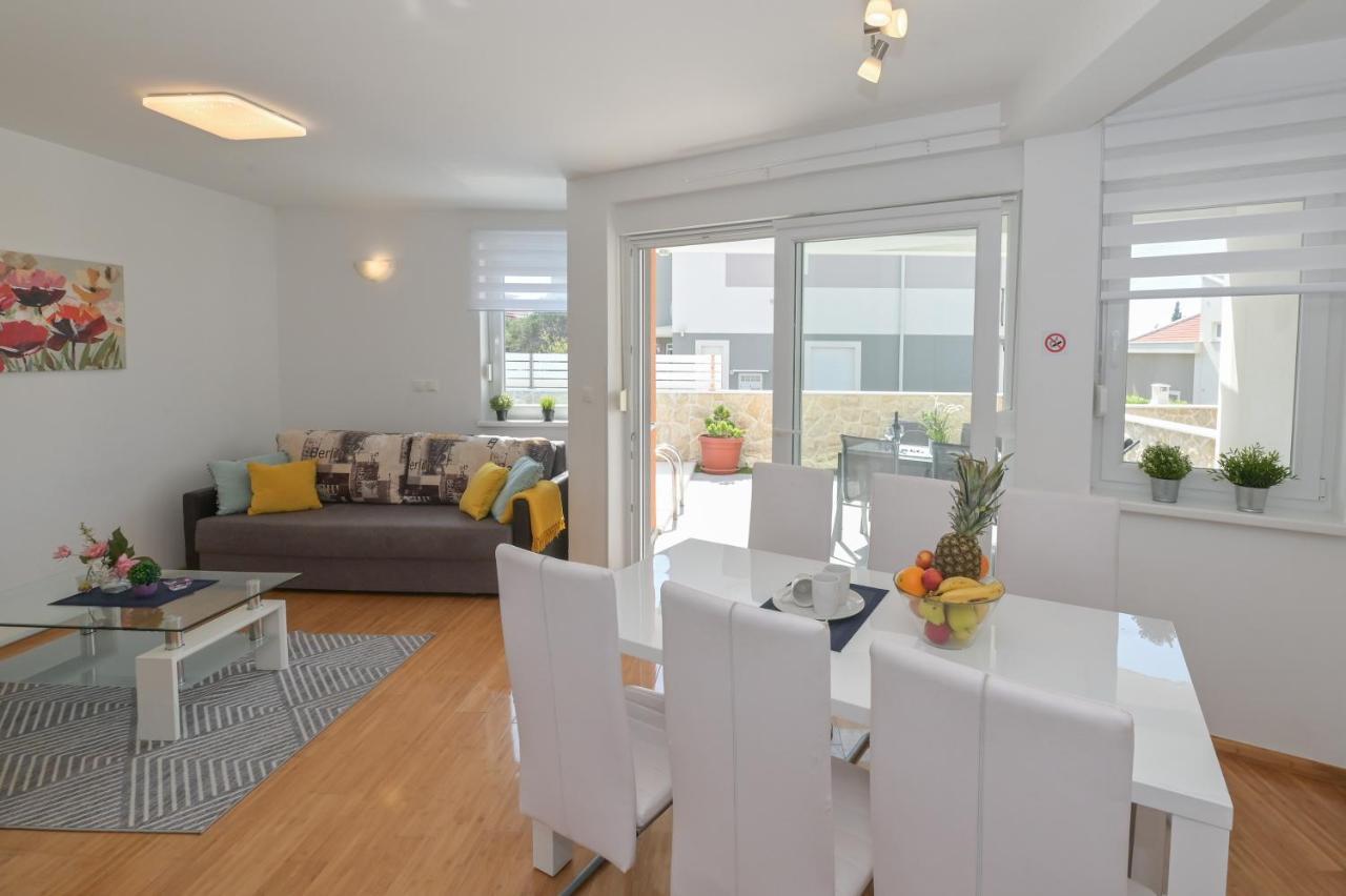 Apartment Funtastic With Private Pool Новаля Екстериор снимка