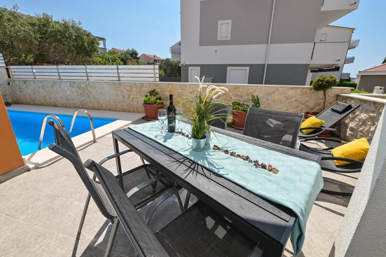 Apartment Funtastic With Private Pool Новаля Екстериор снимка