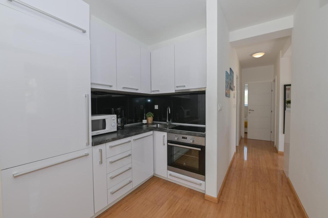 Apartment Funtastic With Private Pool Новаля Екстериор снимка