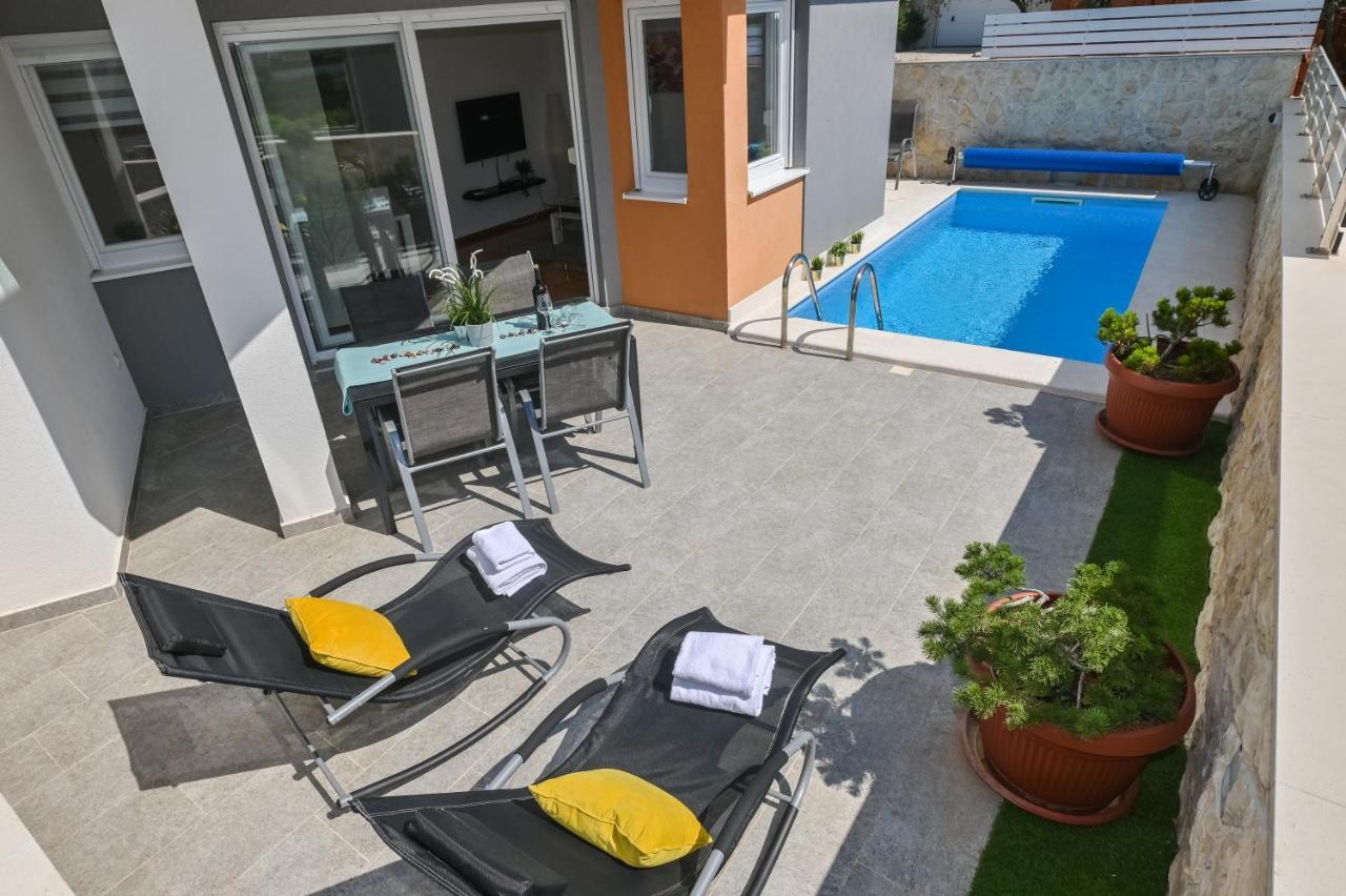 Apartment Funtastic With Private Pool Новаля Екстериор снимка