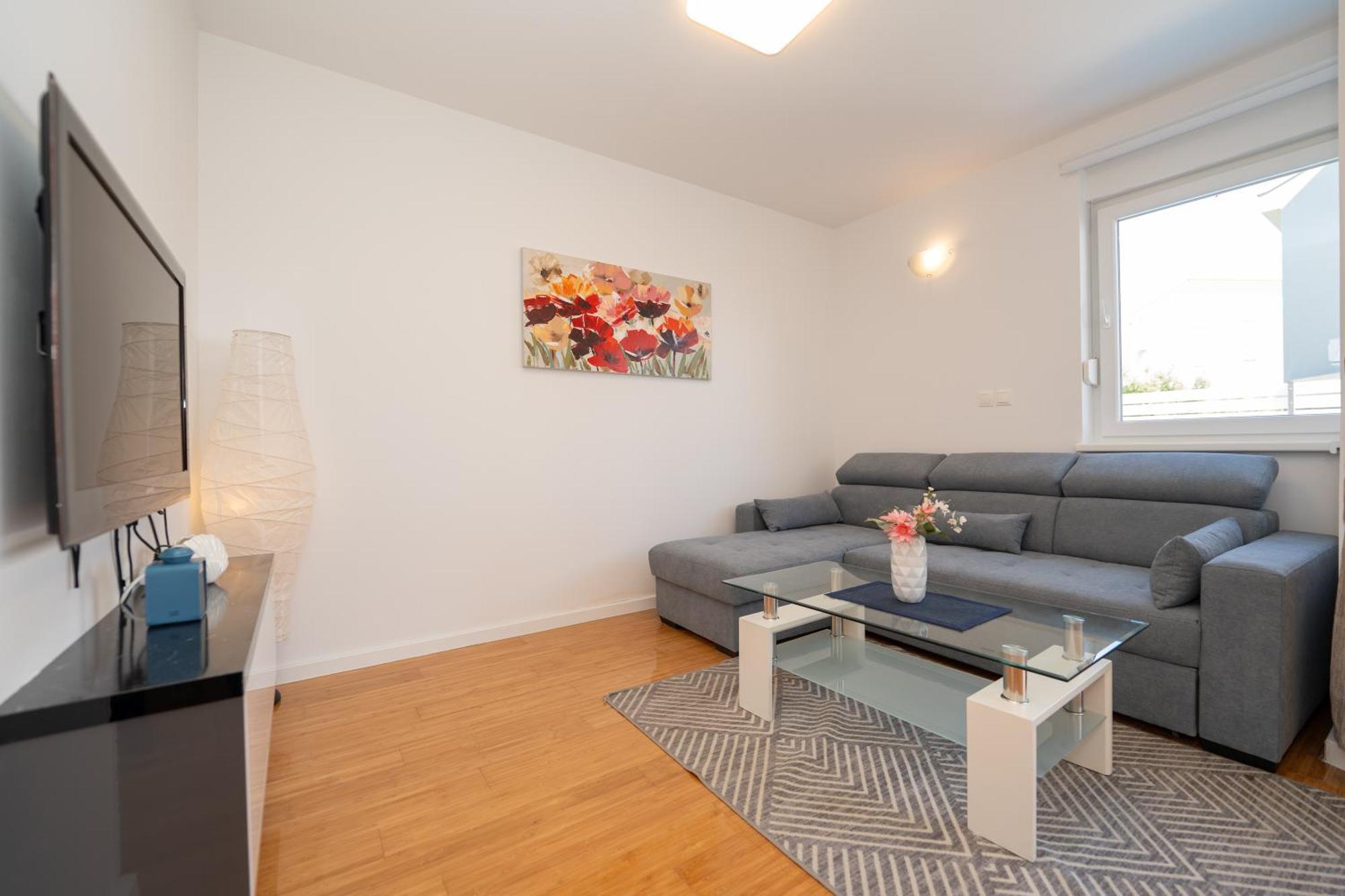 Apartment Funtastic With Private Pool Новаля Екстериор снимка